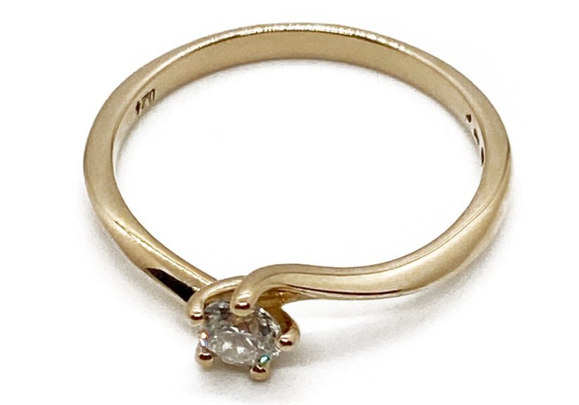 Zlatý prsten s Diamantem Alo 0,24 ct