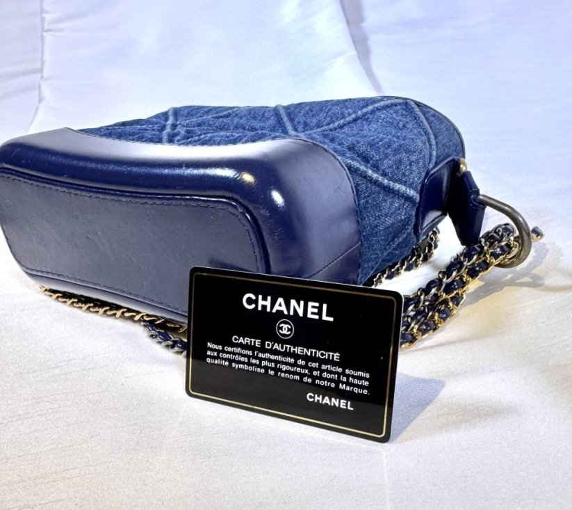 Chanel Hobo Bag J/VE B/STRA