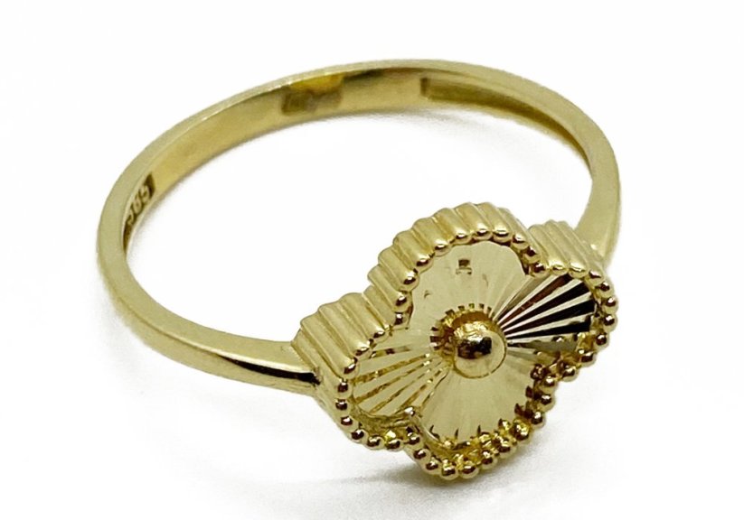 Zlatý prsten 2,61 g 14 Kt