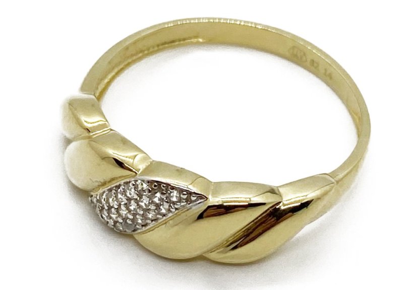 Zlatý prsten 2,45 g 14 Kt