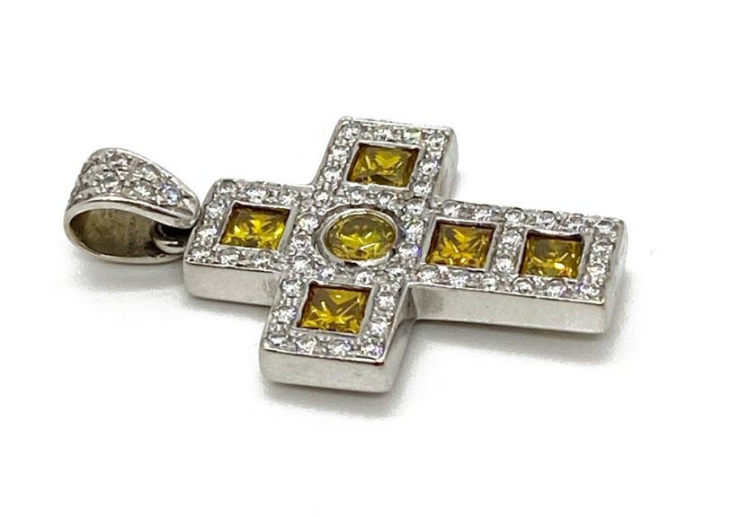 Zlatý kříž s Diamanty 1,83 ct. 18 Kt 7,79 g