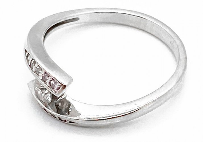 Zlatý prsten 2,06 g 14 Kt s Diamanty