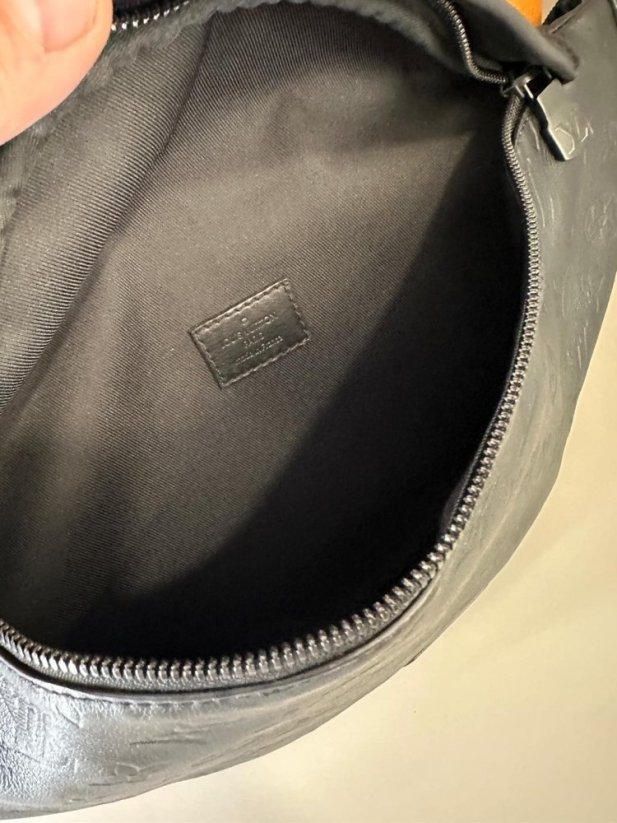 Louis Vuitton Disco.Bum.GM M Shad