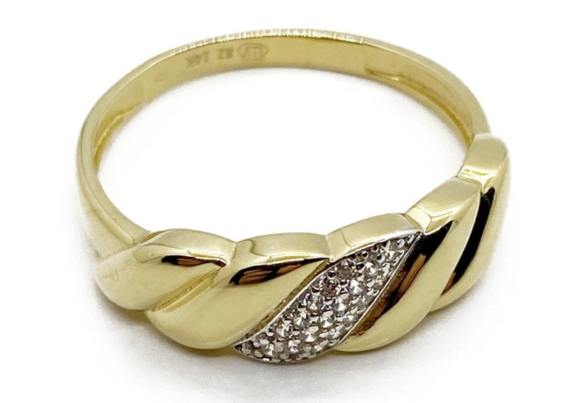 Zlatý prsten 2,66 g 14 kt