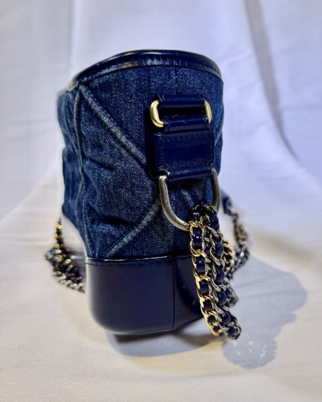 Chanel Hobo Bag J/VE B/STRA