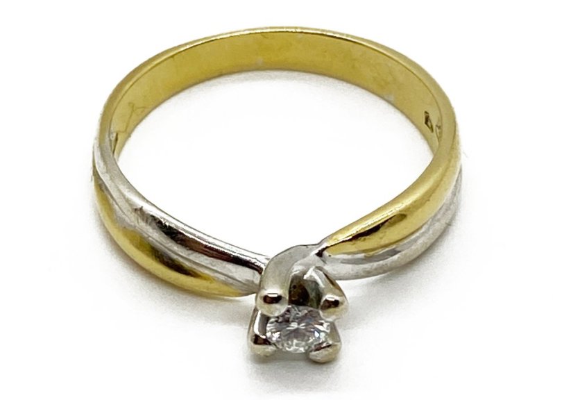 Zlatý prsten s Diamantem 3,46 g 18 Kt