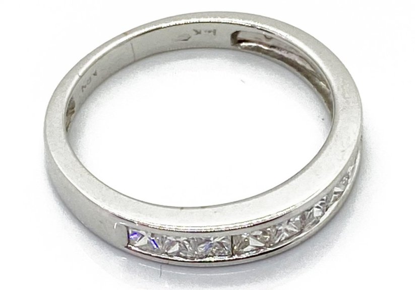 Zlatý prsten 2,05 g 14 Kt s Diamanty