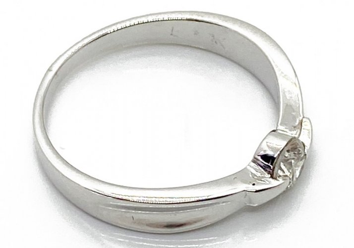 Zlatý prsten 2,22 g 14 Kt s Diamantem 0,20 ct