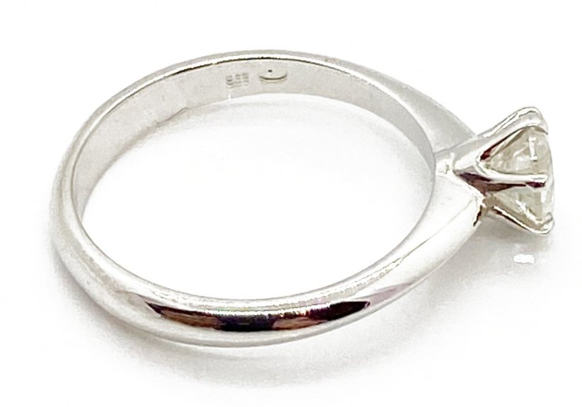 Zlatý prsten 2,56 g 14 Kt s Diamantem 0,55ct