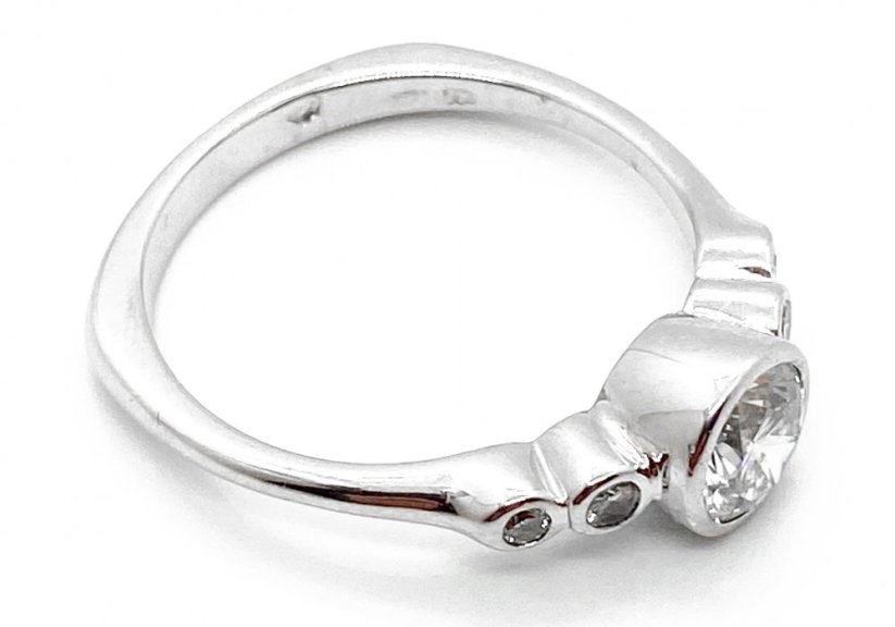 Zlatý prsten s Diamanty 0,73 ctw, 3,55 g 14 Kt, Ce