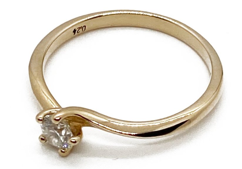 Zlatý prsten s Diamantem Alo 0,24 ct