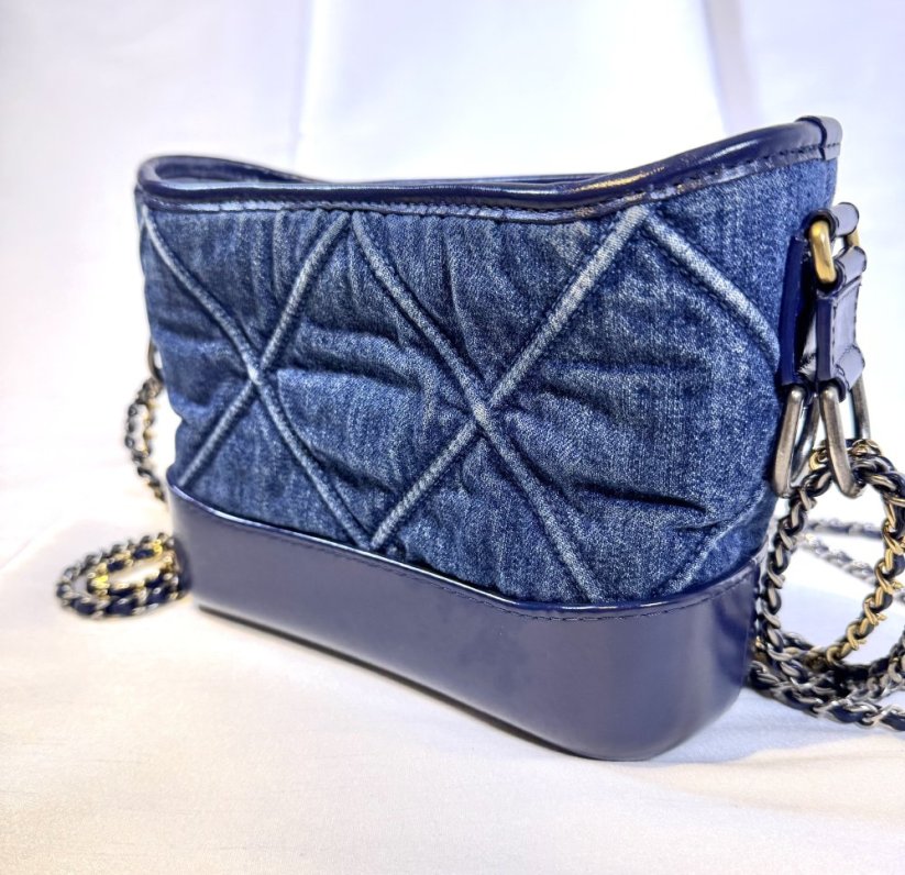 Chanel Hobo Bag J/VE B/STRA