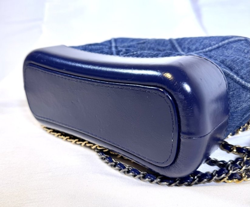 Chanel Hobo Bag J/VE B/STRA