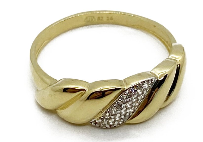 Zlatý prsten 2,45 g 14 Kt