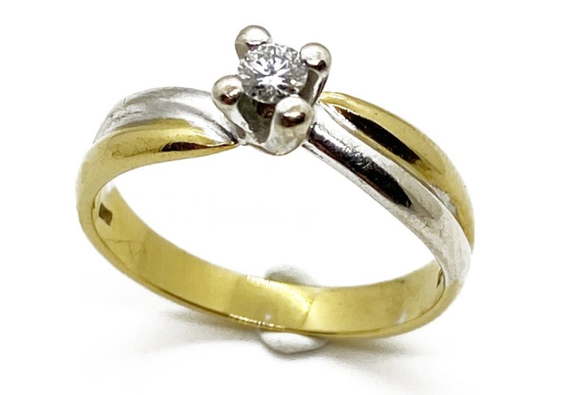 Zlatý prsten s Diamantem 3,46 g 18 Kt