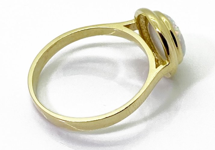 Zlatý prsten 2,43 g 14 Kt