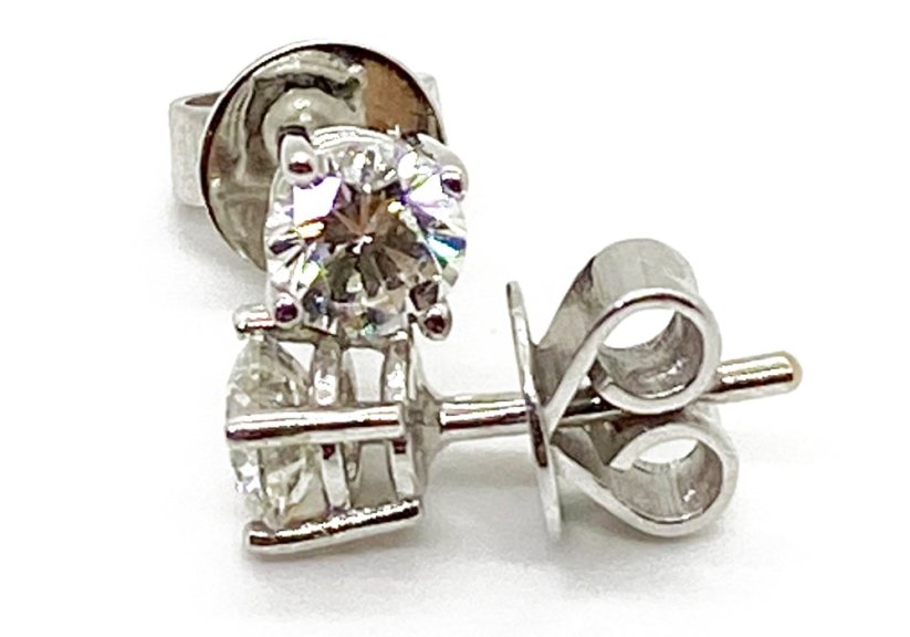 Zlaté náušnice s Diamanty 0,67 Ct, 18 Kt