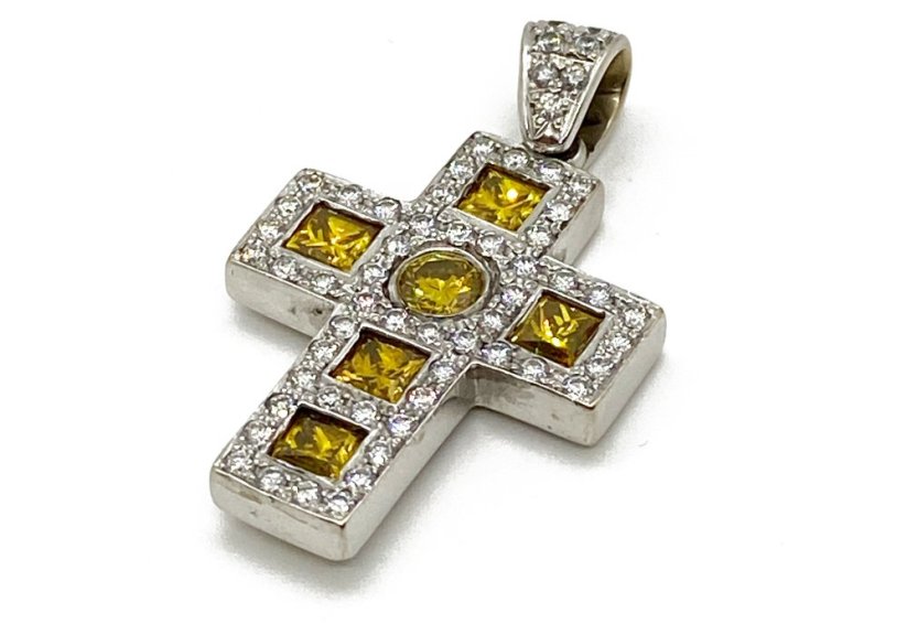 Zlatý kříž s Diamanty 1,83 ct. 18 Kt 7,79 g