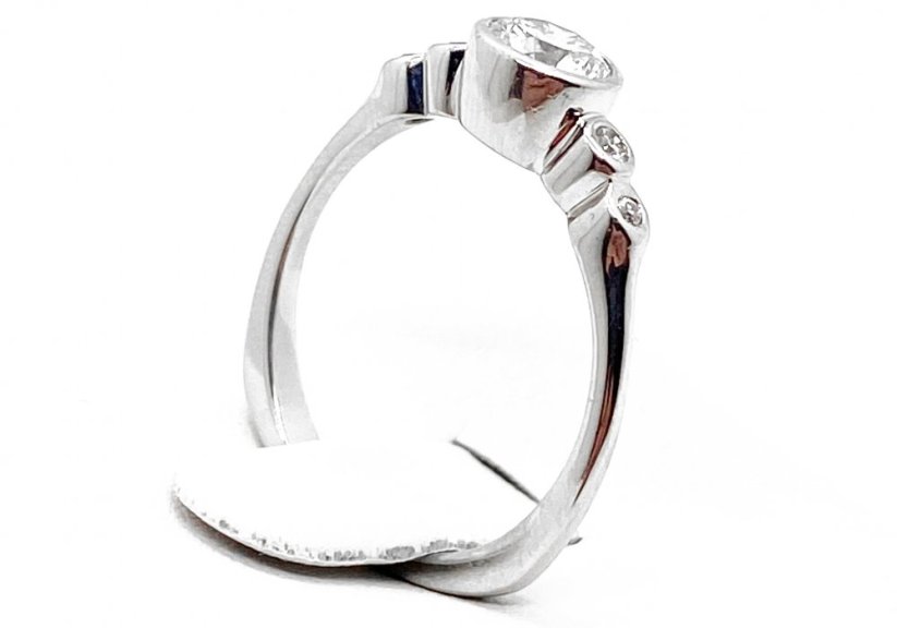 Zlatý prsten s Diamanty 0,73 ctw, 3,55 g 14 Kt, Ce