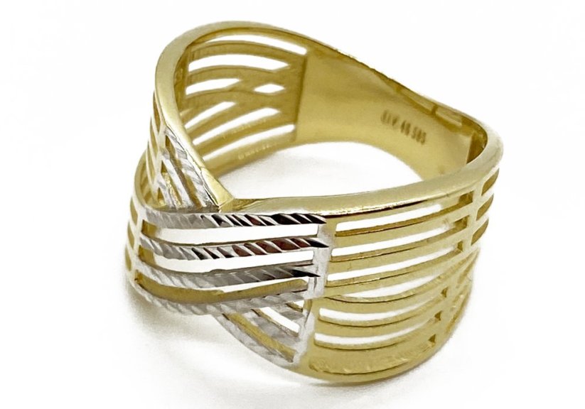 Zlatý prsten 3,90 g 14 Kt