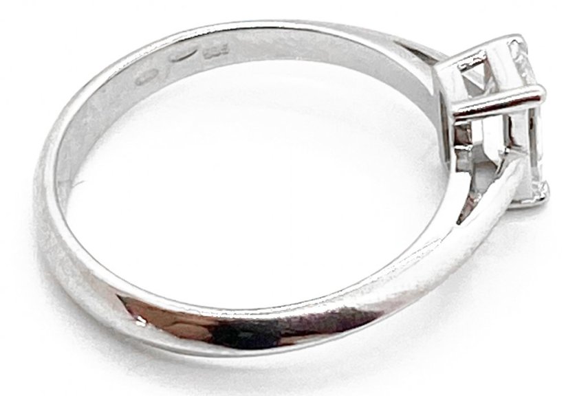 Zlatý prsten 2,39 g 14 Kt s Diamantem 0,50 ct