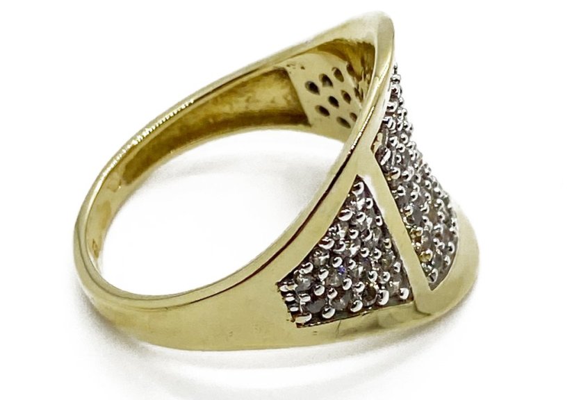 Zlatý prsten 5,76 g 14 Kt